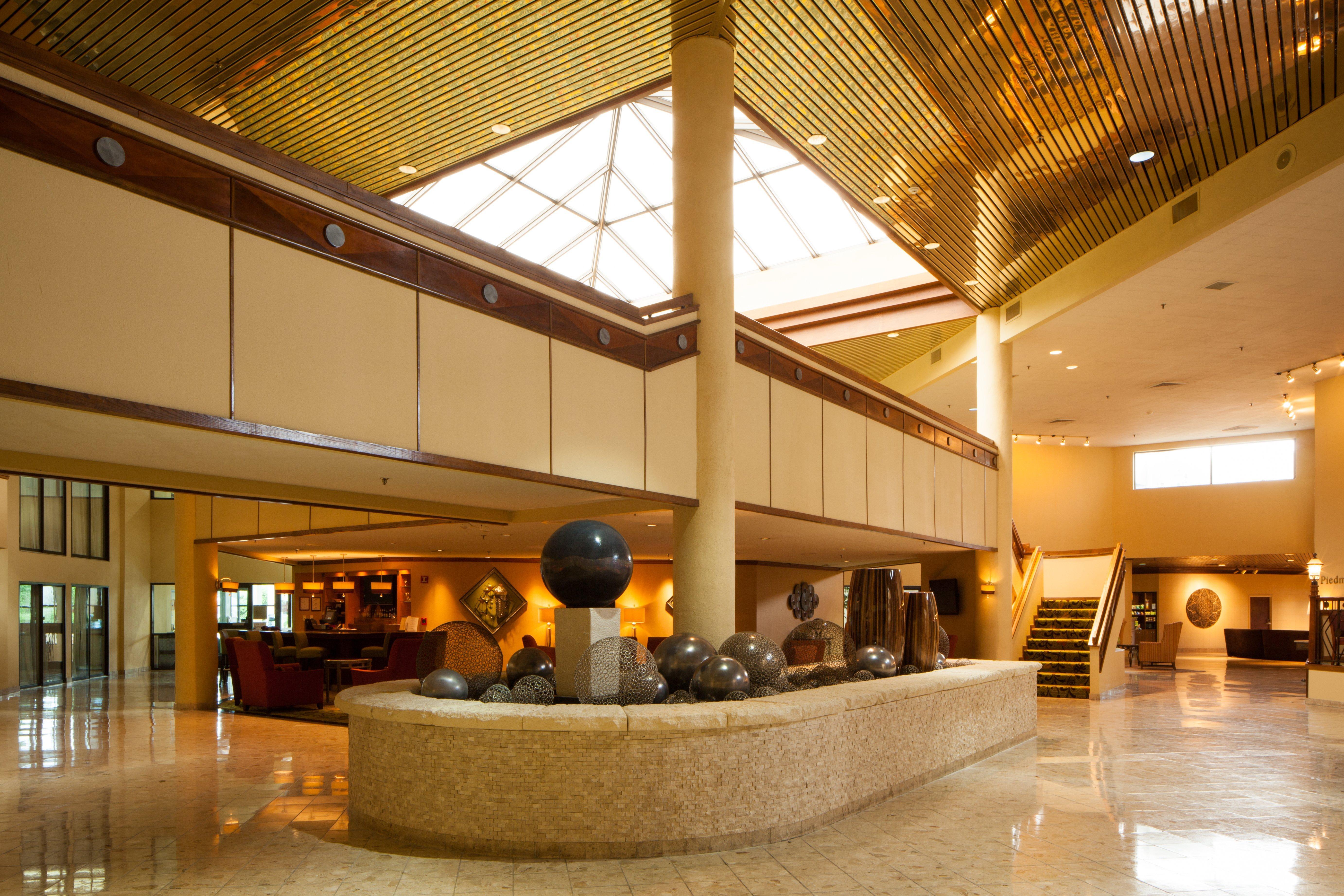Crowne Plaza Hotel Hickory By Ihg Extérieur photo