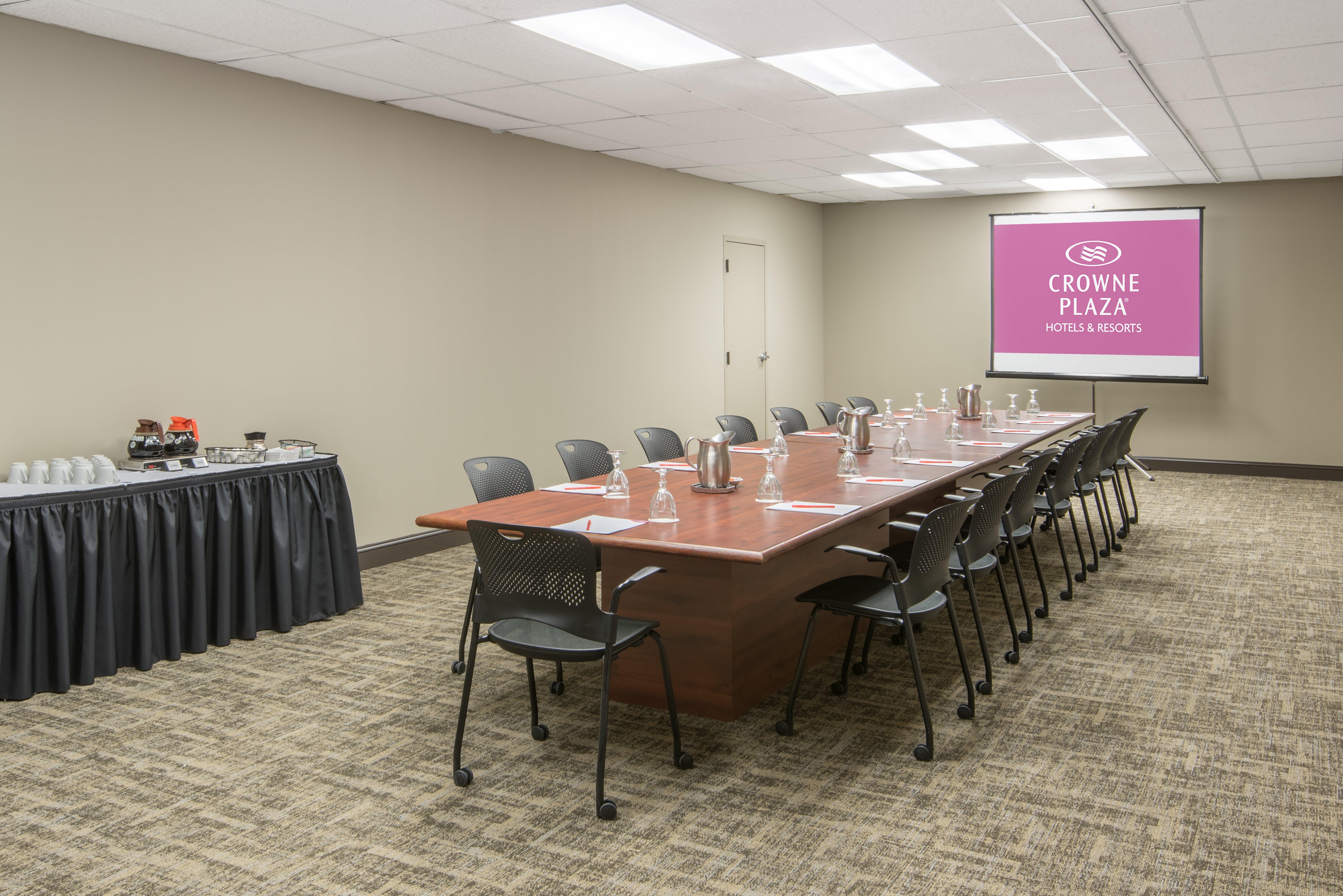 Crowne Plaza Hotel Hickory By Ihg Extérieur photo
