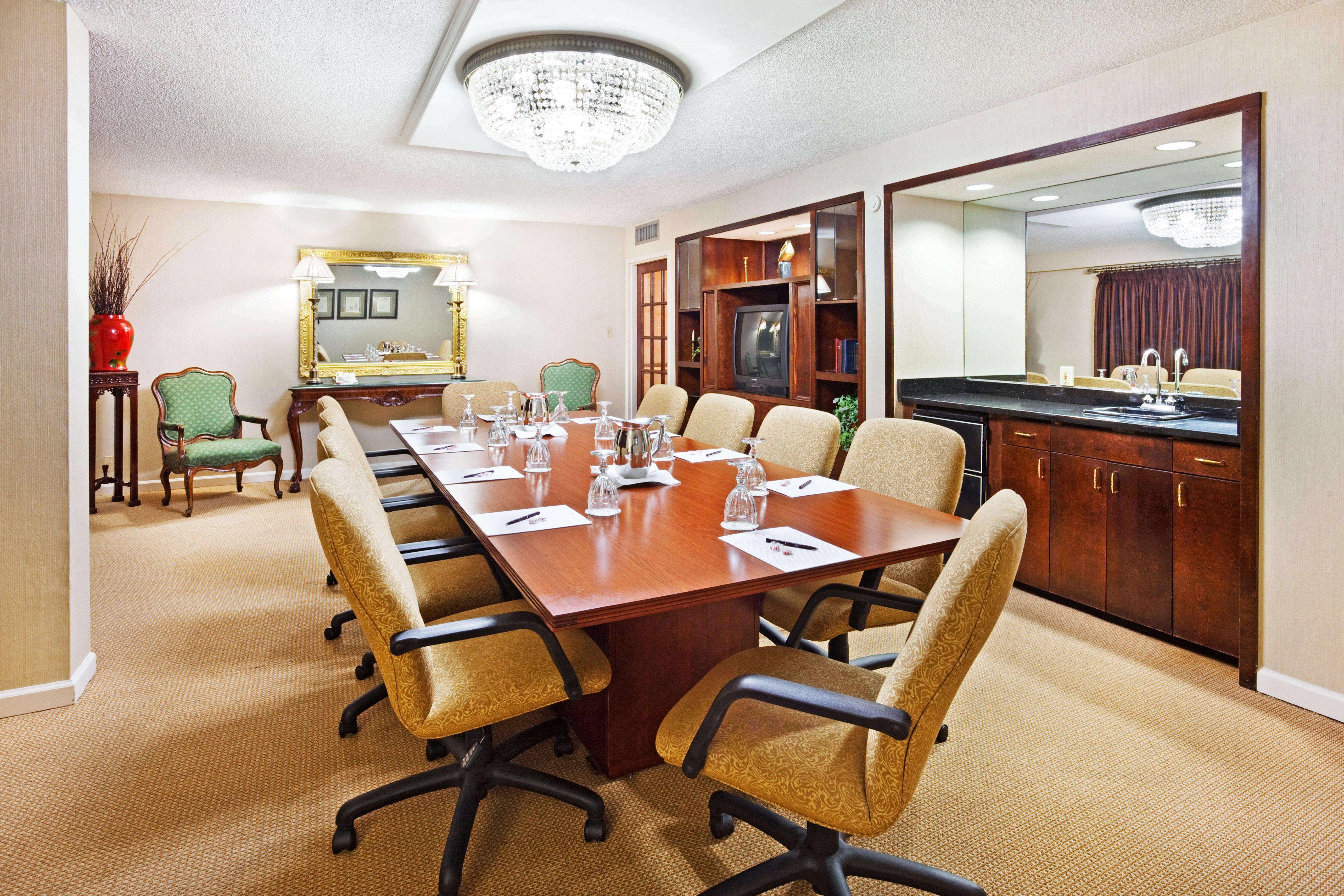 Crowne Plaza Hotel Hickory By Ihg Extérieur photo