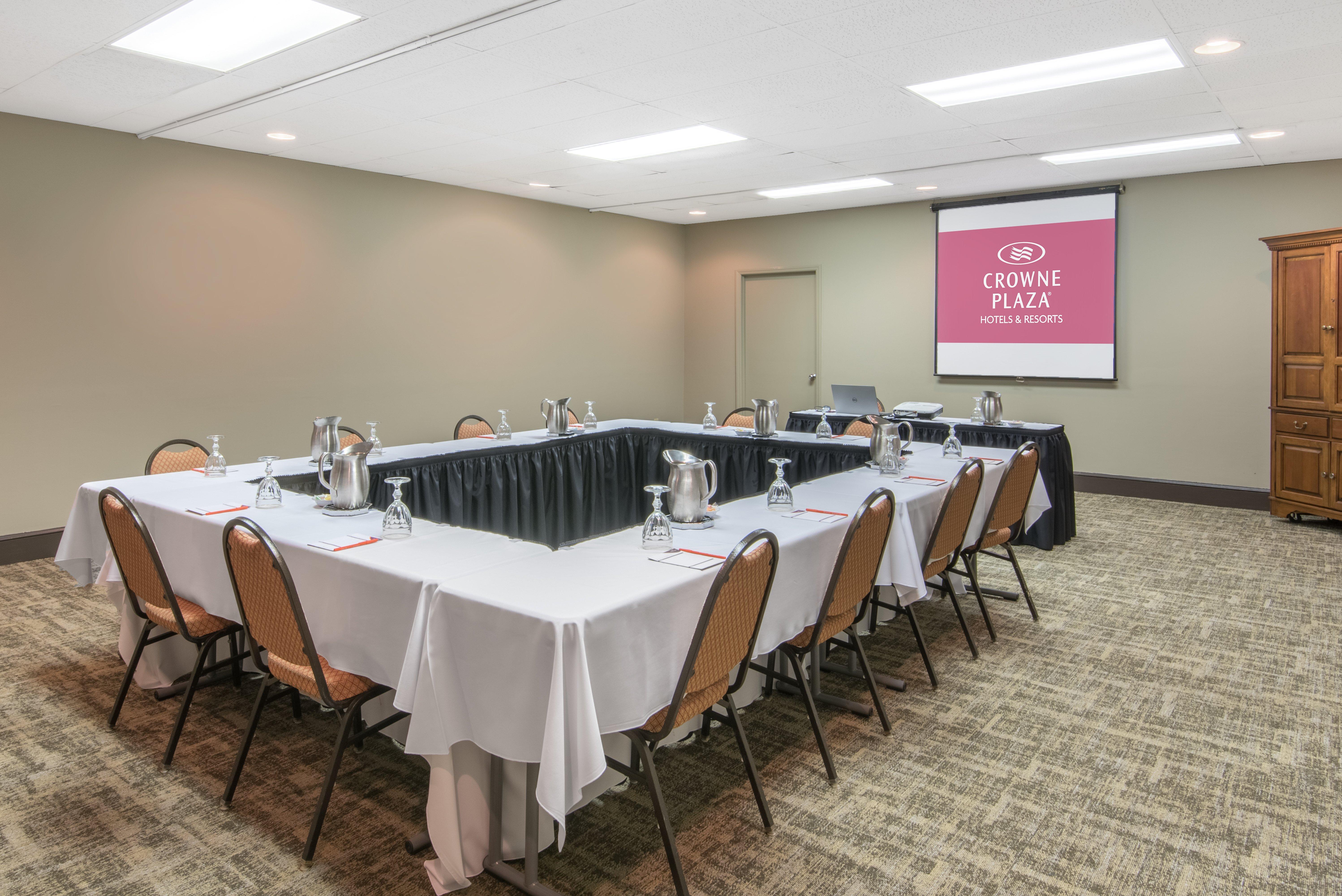 Crowne Plaza Hotel Hickory By Ihg Extérieur photo