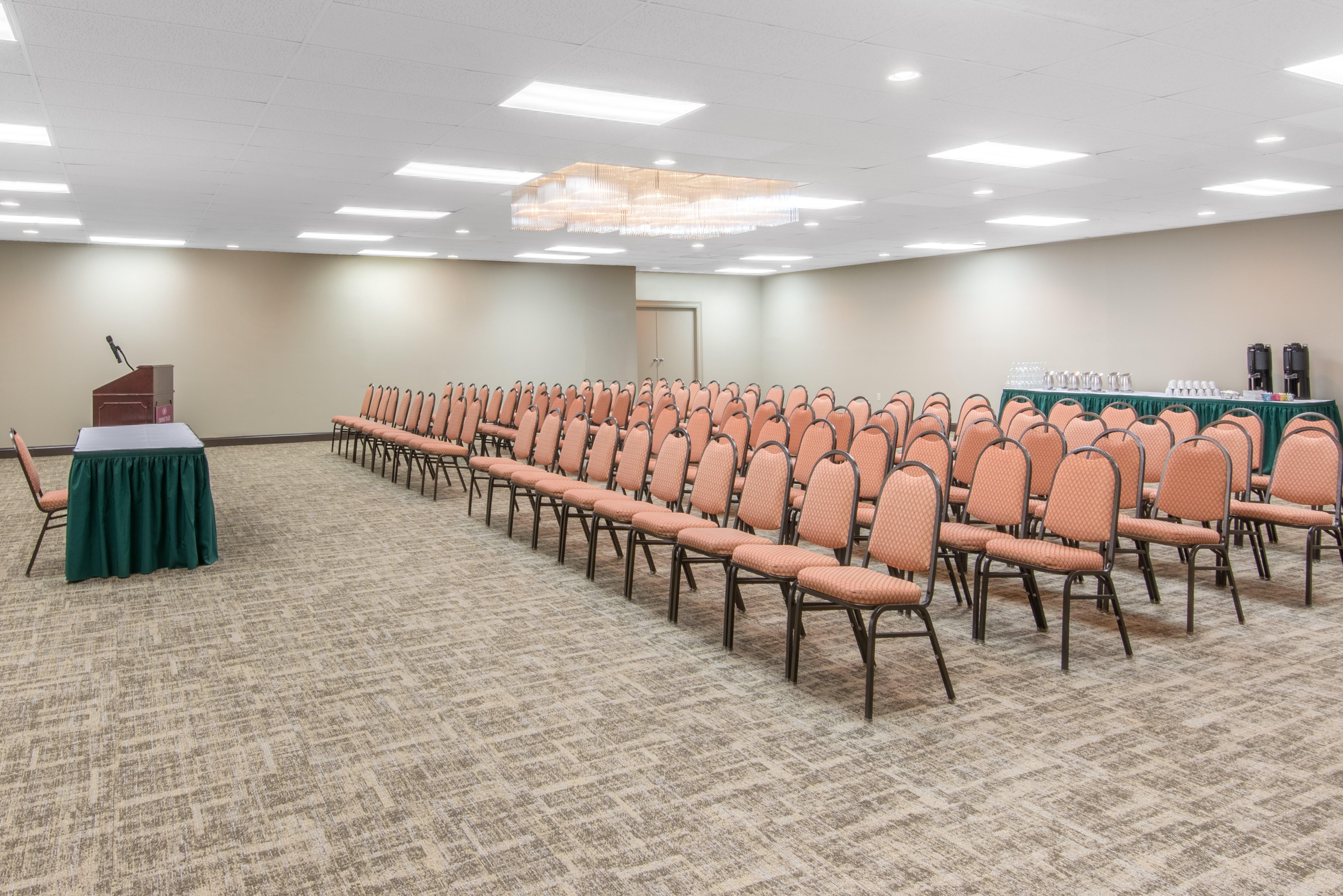 Crowne Plaza Hotel Hickory By Ihg Extérieur photo